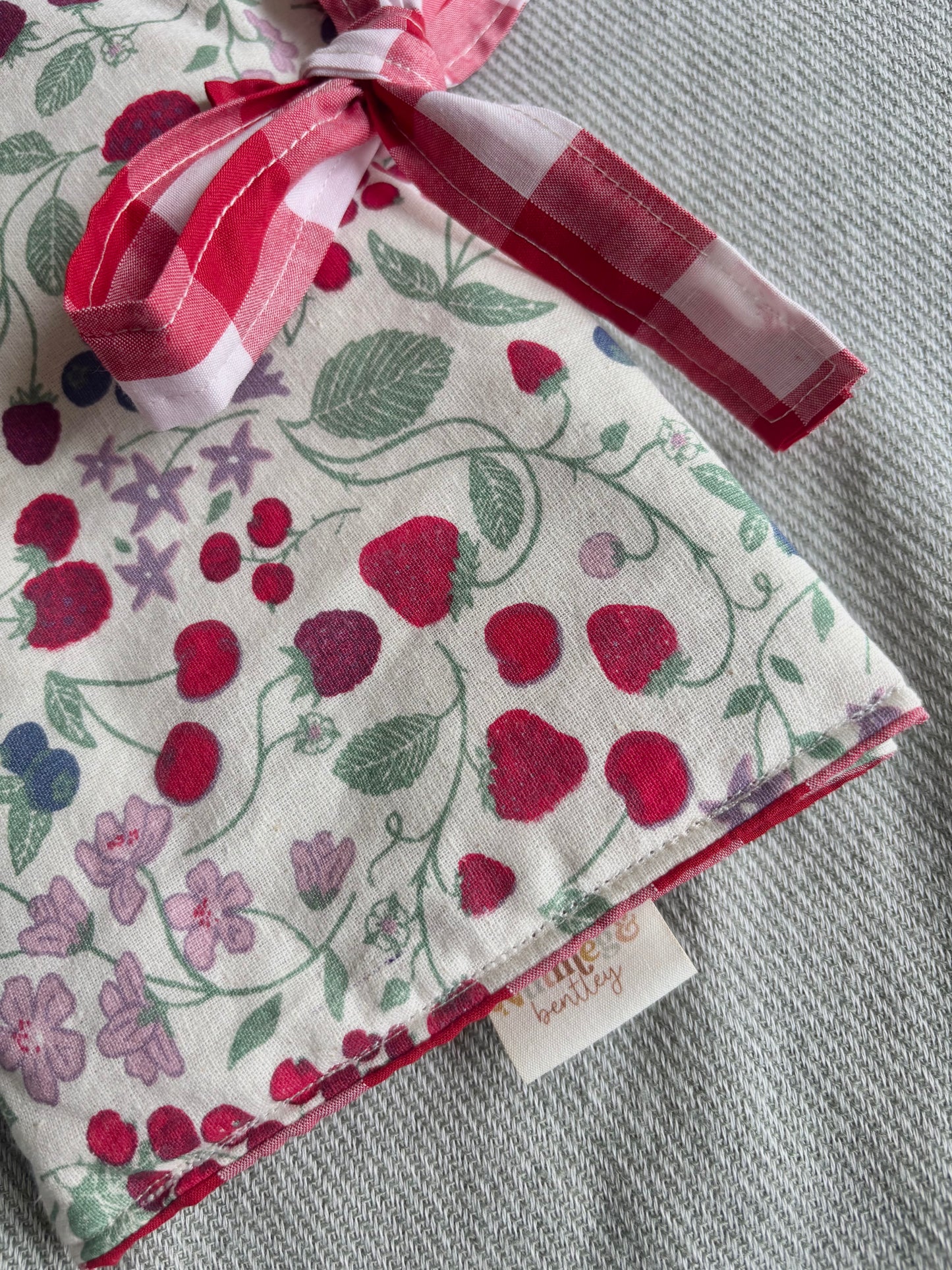 Nappy Wallet - Berry Harvest Picnic