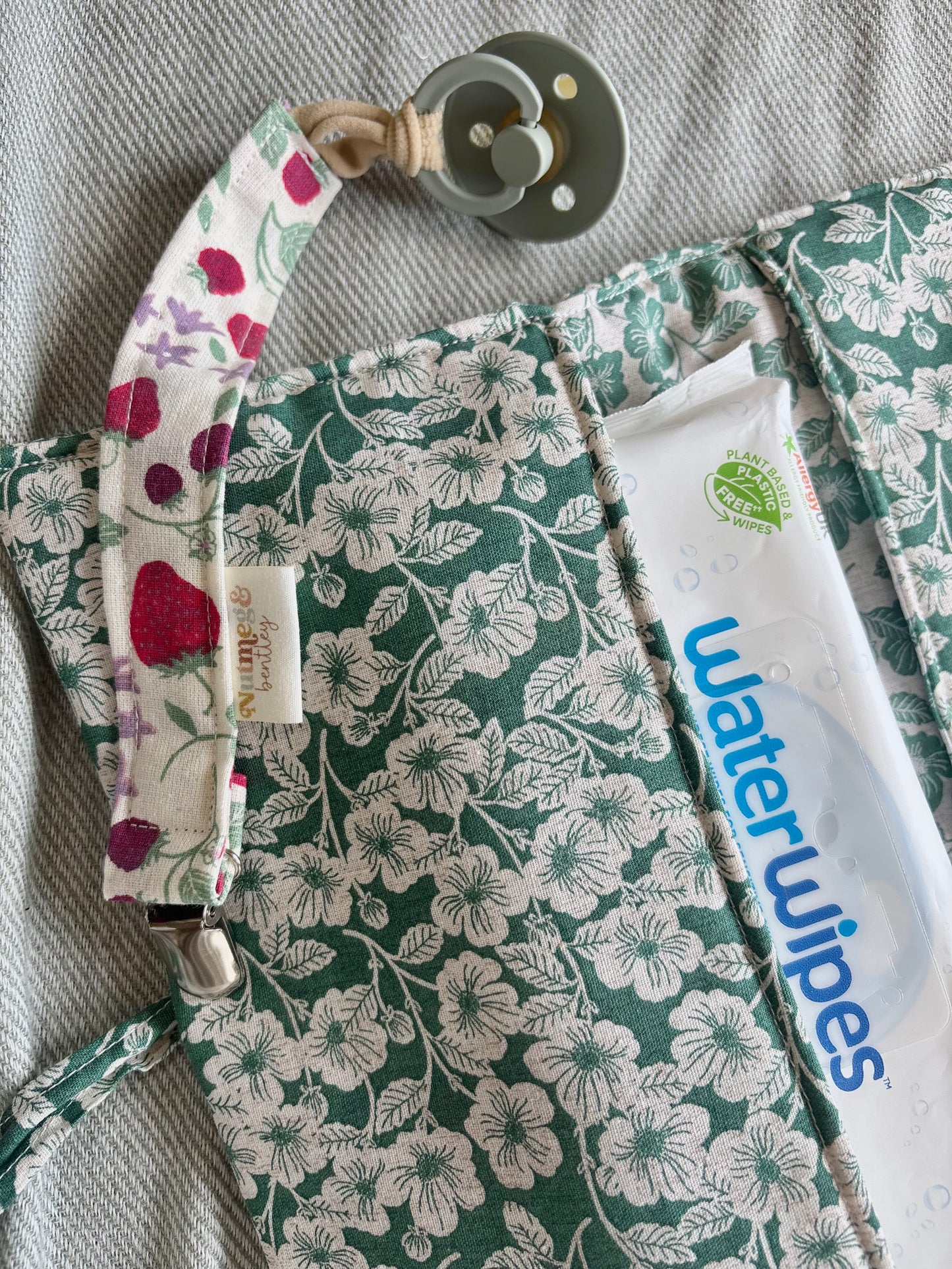 Nappy Wallet - Green Florals