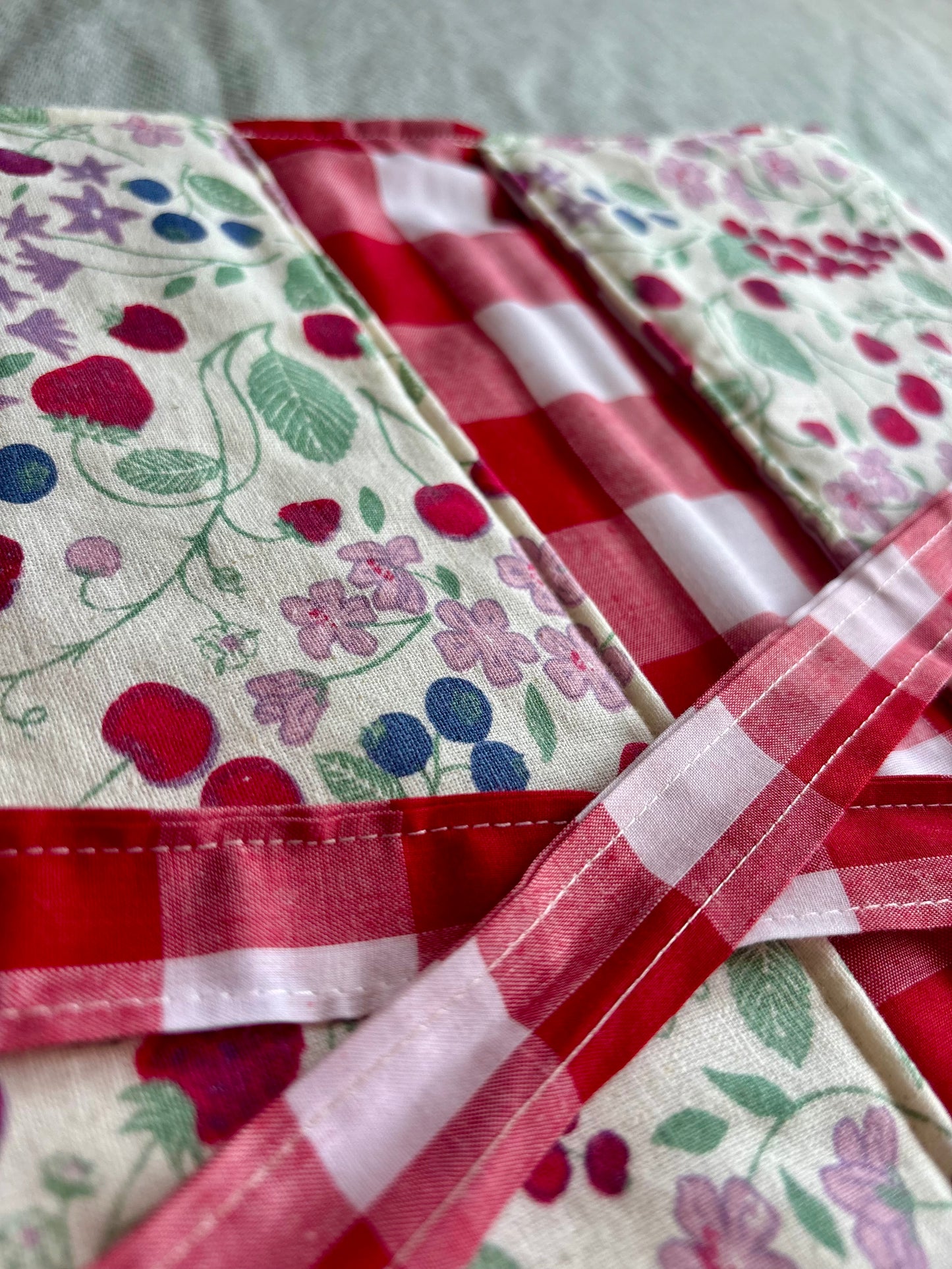 Nappy Wallet - Berry Harvest Picnic