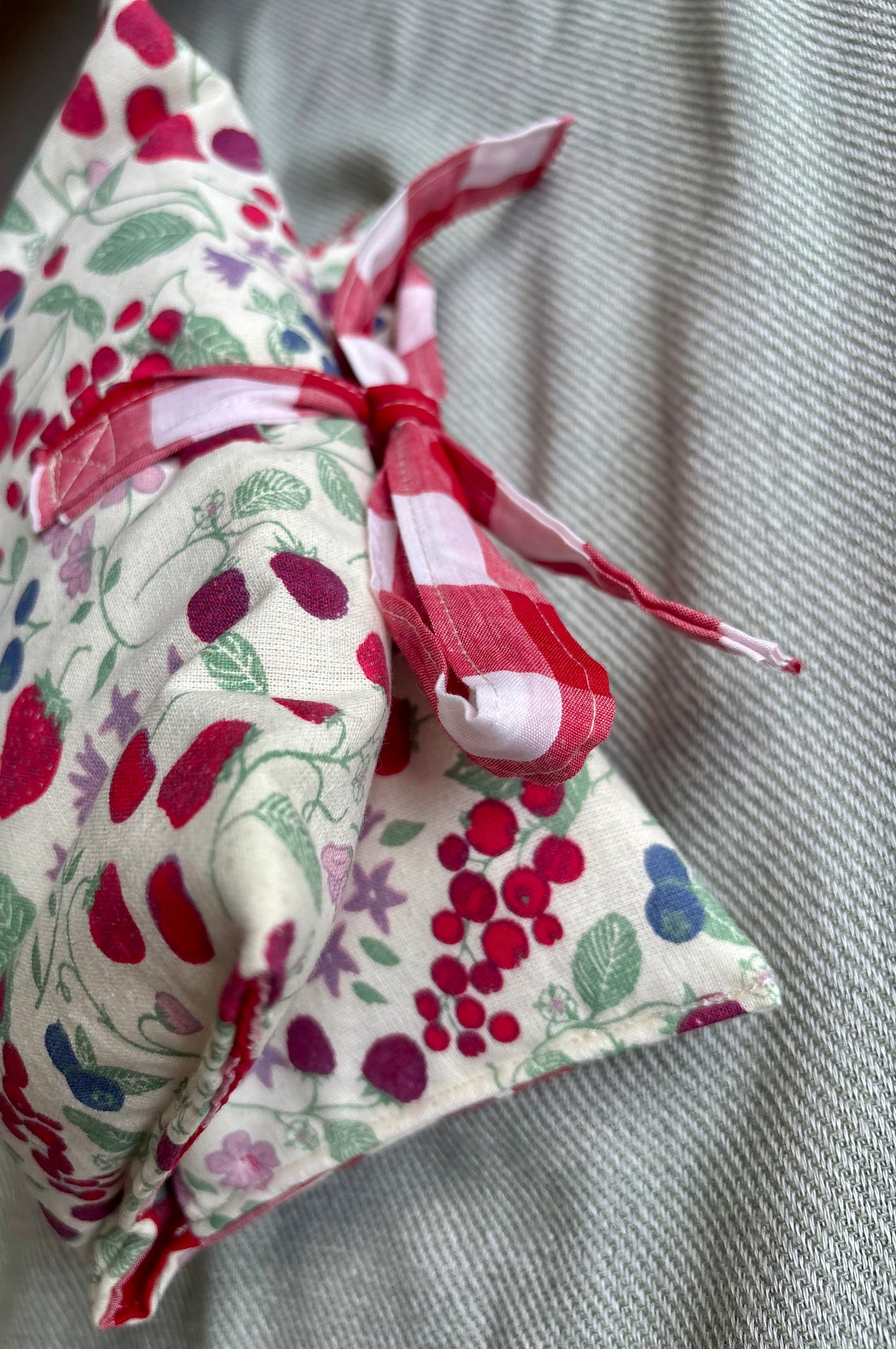Nappy Wallet - Berry Harvest Picnic