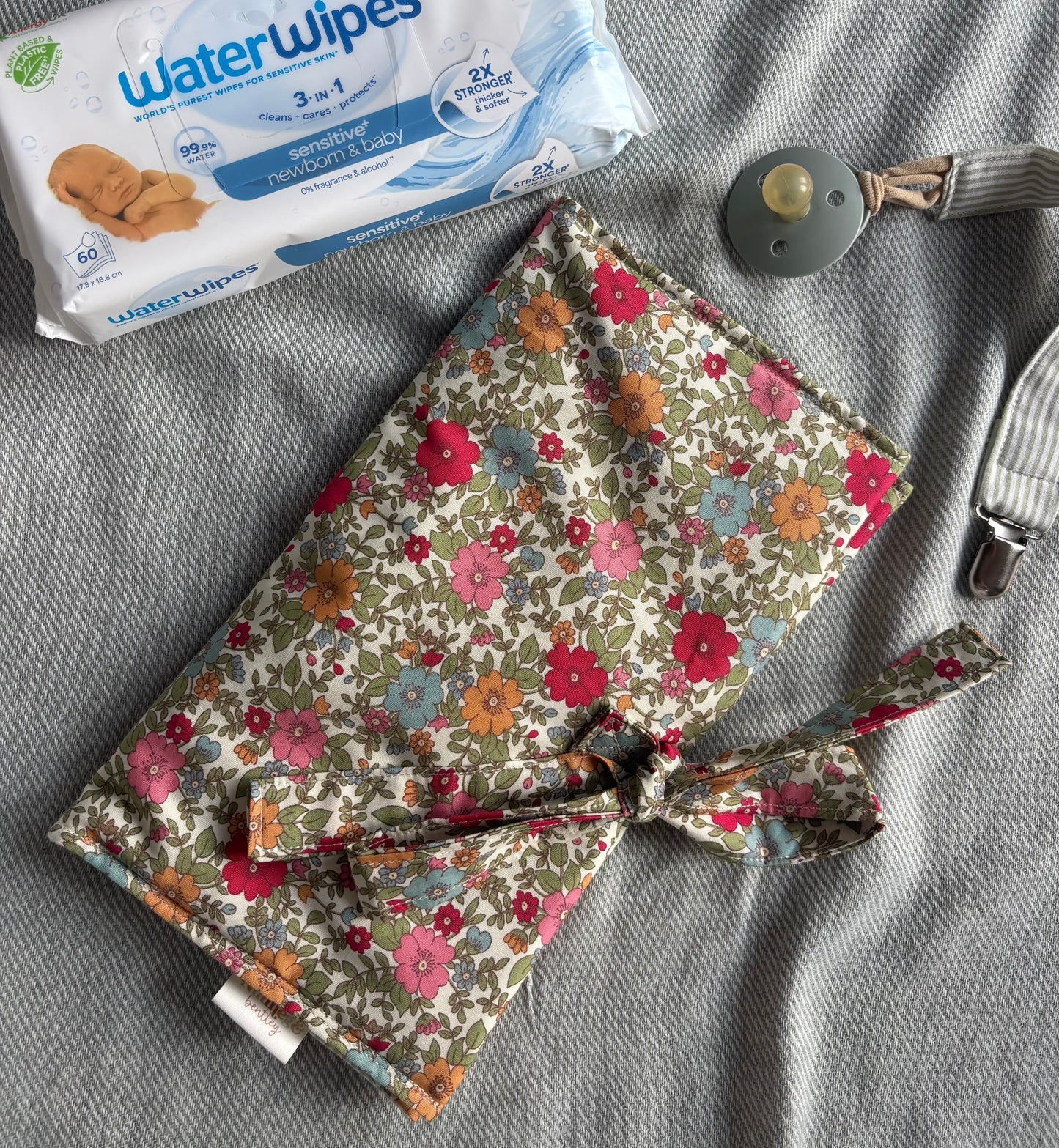 Nappy Wallet - Summer Floral Sage Pinstripe