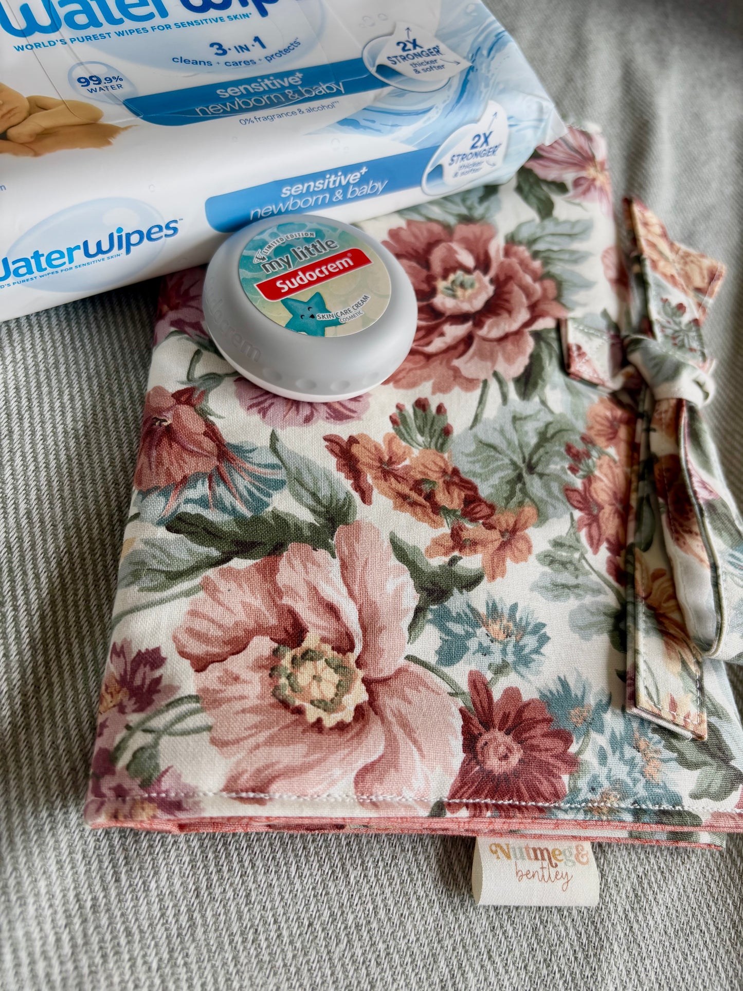 Nappy Wallet - Vintage Floral Coral