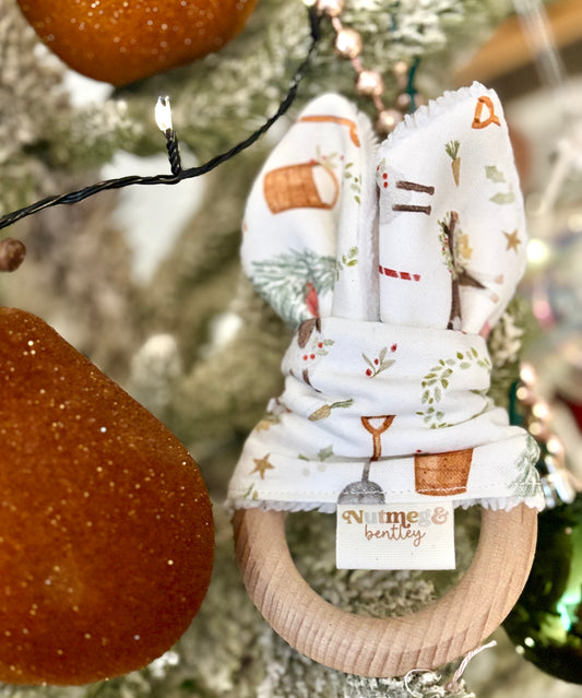 Christmas Farm Teether | Bib, dummy clip, Giftset